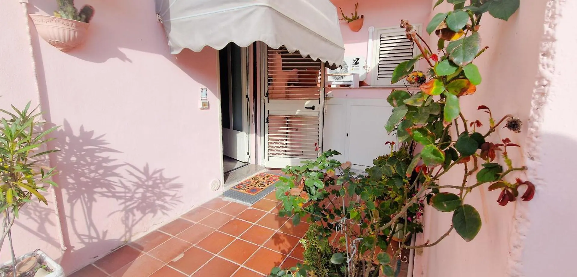 Casa Anna Daire La Maddalena  0*, La Maddalena (Sassari)